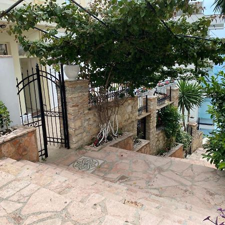 Apartamente Berti'S Garden Sarande Ngoại thất bức ảnh